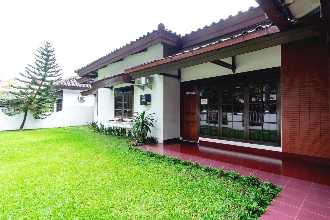 Hotel Oyo Living 2843 Raz House Syariah Medan Zewnętrze zdjęcie