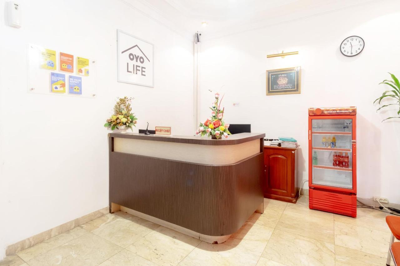 Hotel Oyo Living 2843 Raz House Syariah Medan Zewnętrze zdjęcie