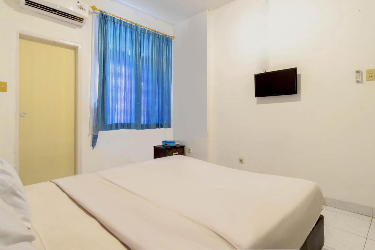Hotel Oyo Living 2843 Raz House Syariah Medan Zewnętrze zdjęcie
