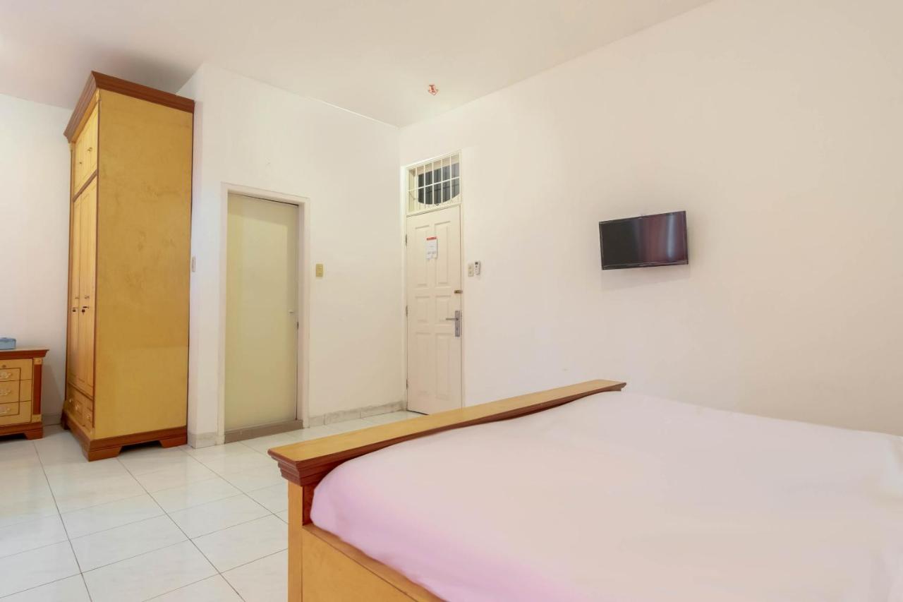 Hotel Oyo Living 2843 Raz House Syariah Medan Zewnętrze zdjęcie