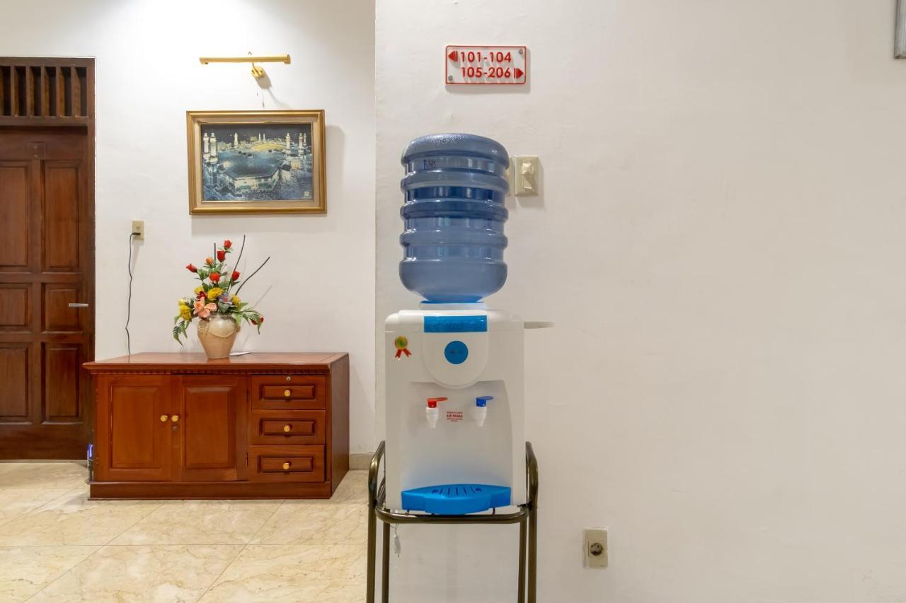 Hotel Oyo Living 2843 Raz House Syariah Medan Zewnętrze zdjęcie