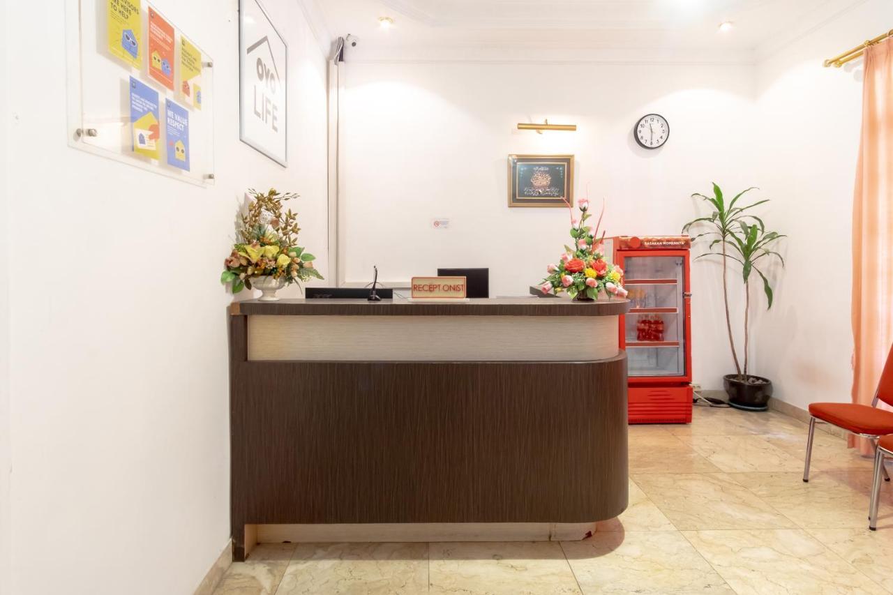 Hotel Oyo Living 2843 Raz House Syariah Medan Zewnętrze zdjęcie