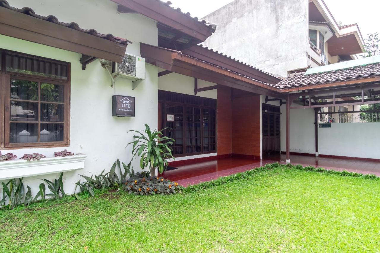 Hotel Oyo Living 2843 Raz House Syariah Medan Zewnętrze zdjęcie